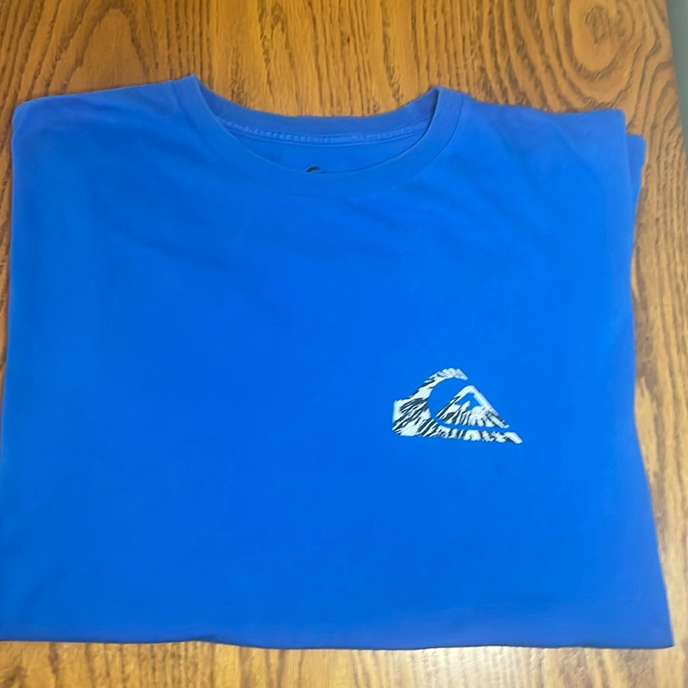 Quiksilver large blue T-shirt.